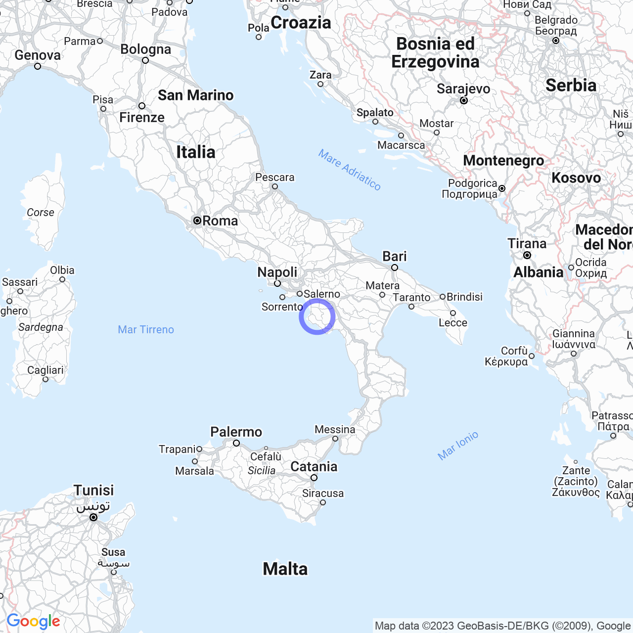 Scopri la provincia di Salerno: tra coste, montagne e fiumi map
