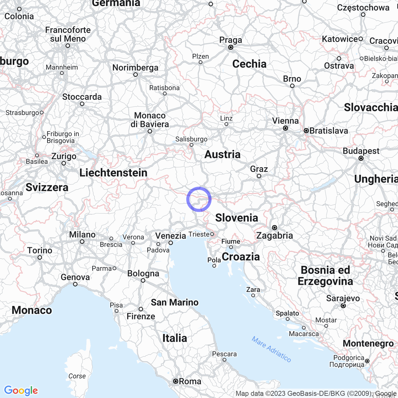 Discover Pontebba between nature and history.