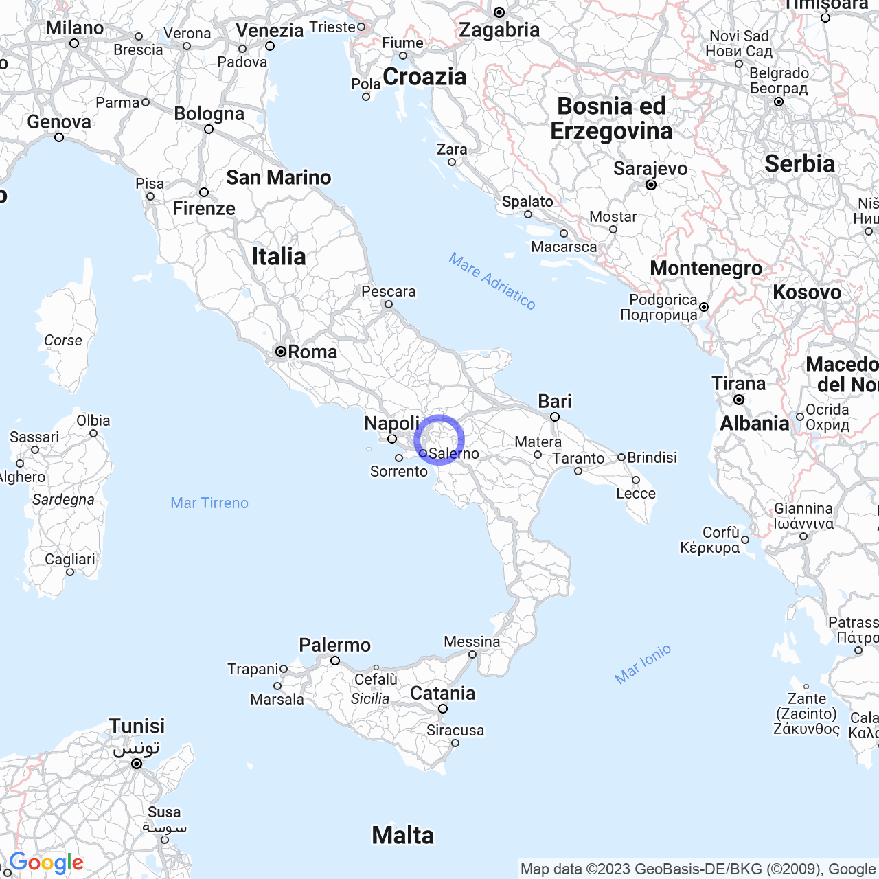 Montella, tesori naturali tra castagne, tartufi, grotte e cascate