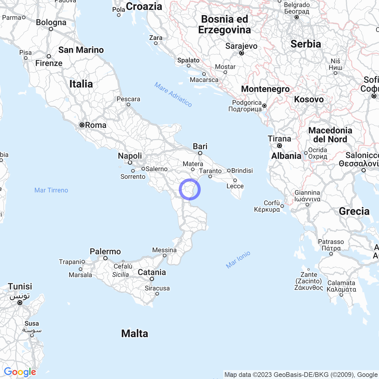 Nocara: alla scoperta del paese degli alberi di mandorle.